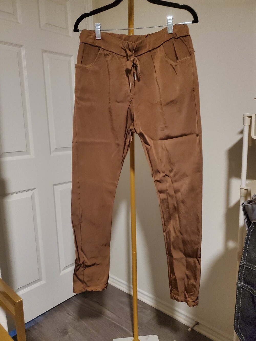 Moda Womens Brown SatinDrawstring Joggers
